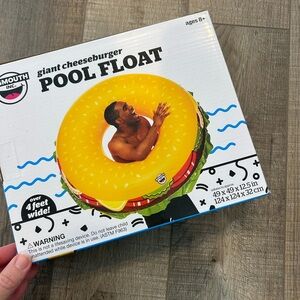 NEW BIG MOUTH Giant cheeseburger 🍔 Pool Float